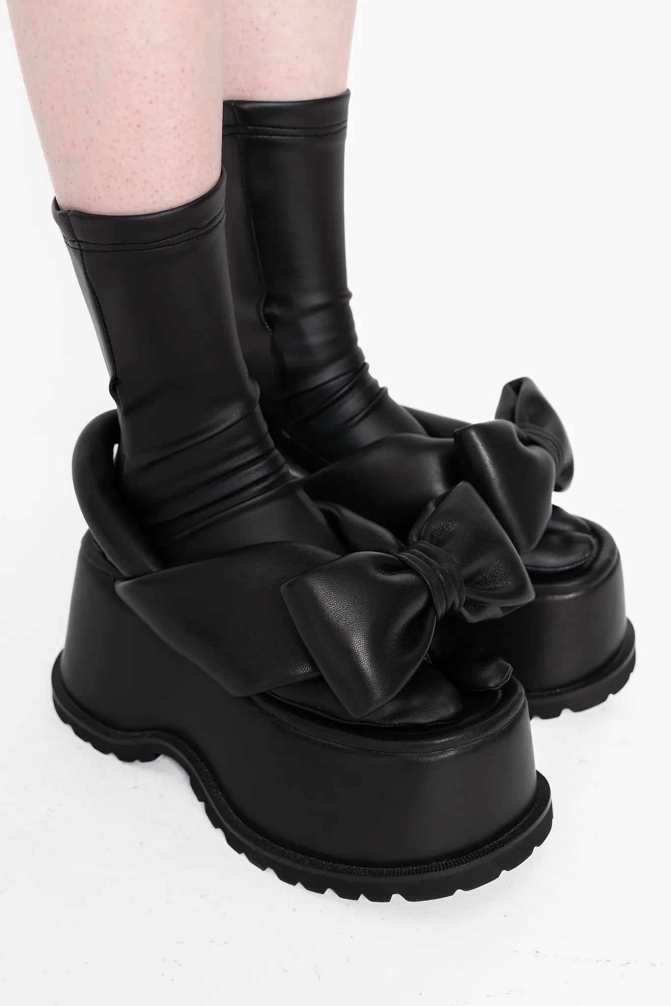 MELITTA BAUMEISTER SPLIT TOE SOCKS VEGAN LEATHER – Melitta