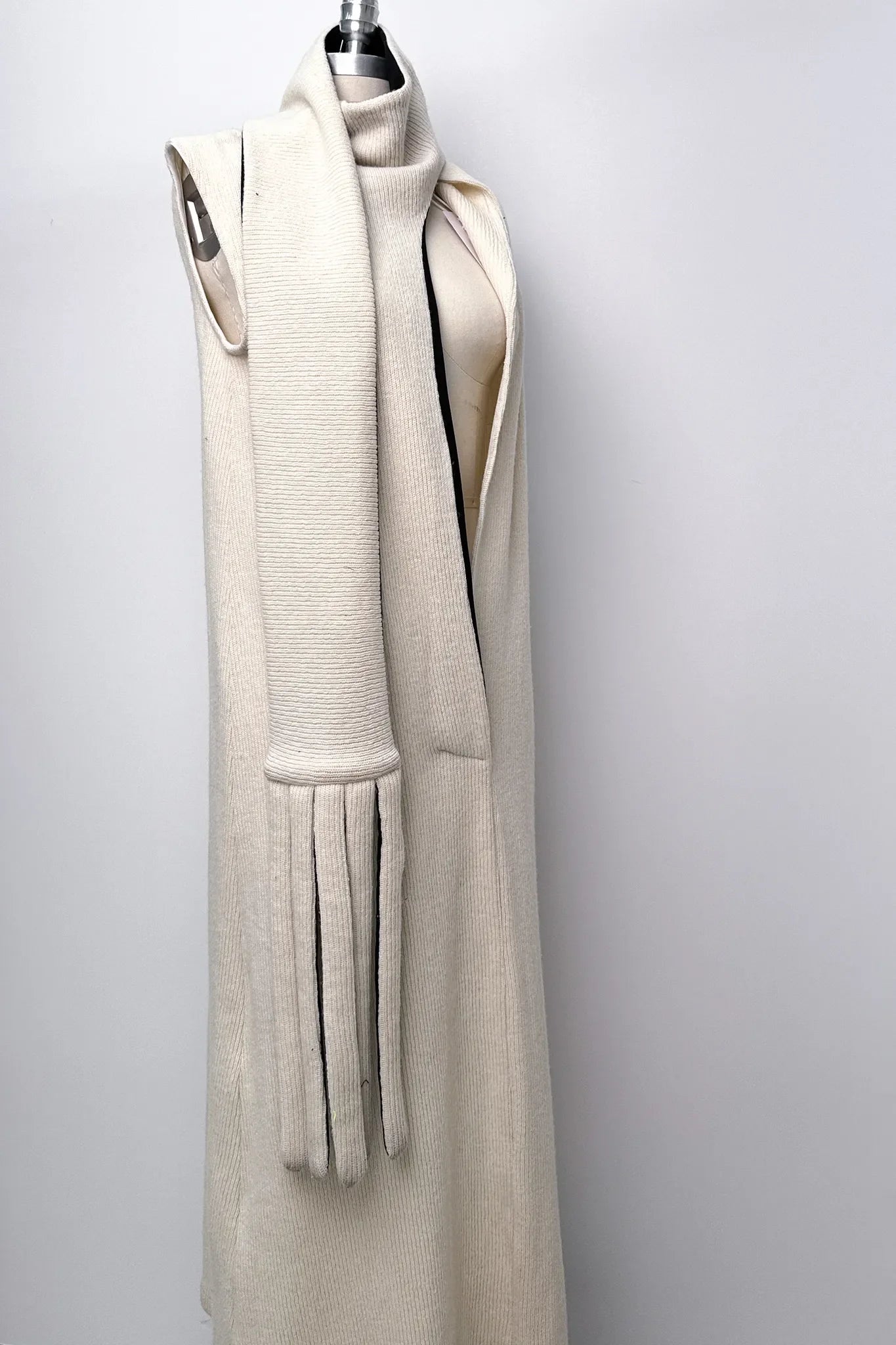 018 cream/black scarf sweater dress