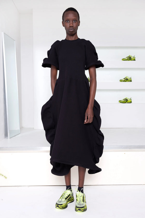 BLACK WAVY RIB DRESS