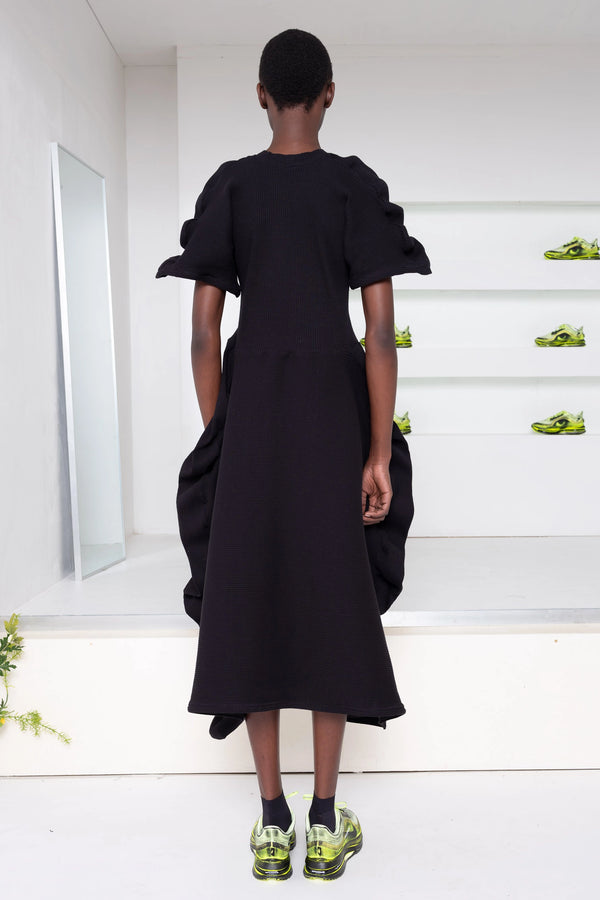 BLACK WAVY RIB DRESS