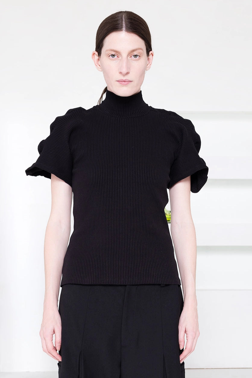 BLACK WAVY RIB TOP