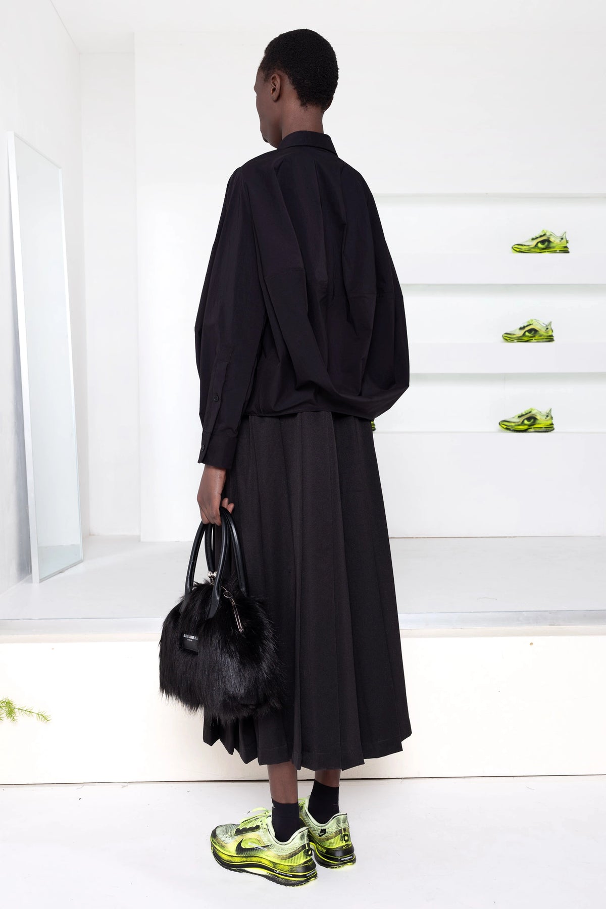 BLACK LONG SLEEVE COCOON SHIRT