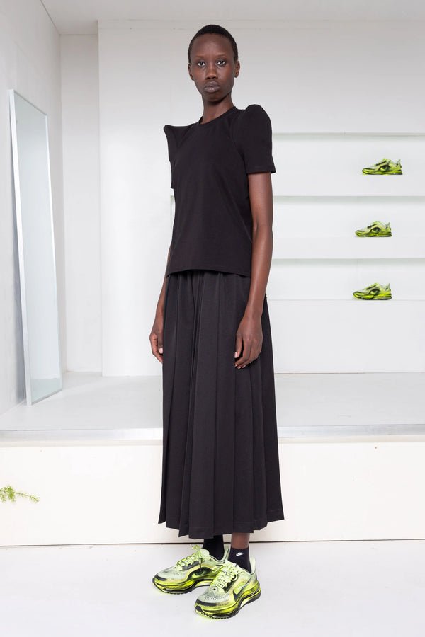BLACK FOAMY SHOULDER TEE
