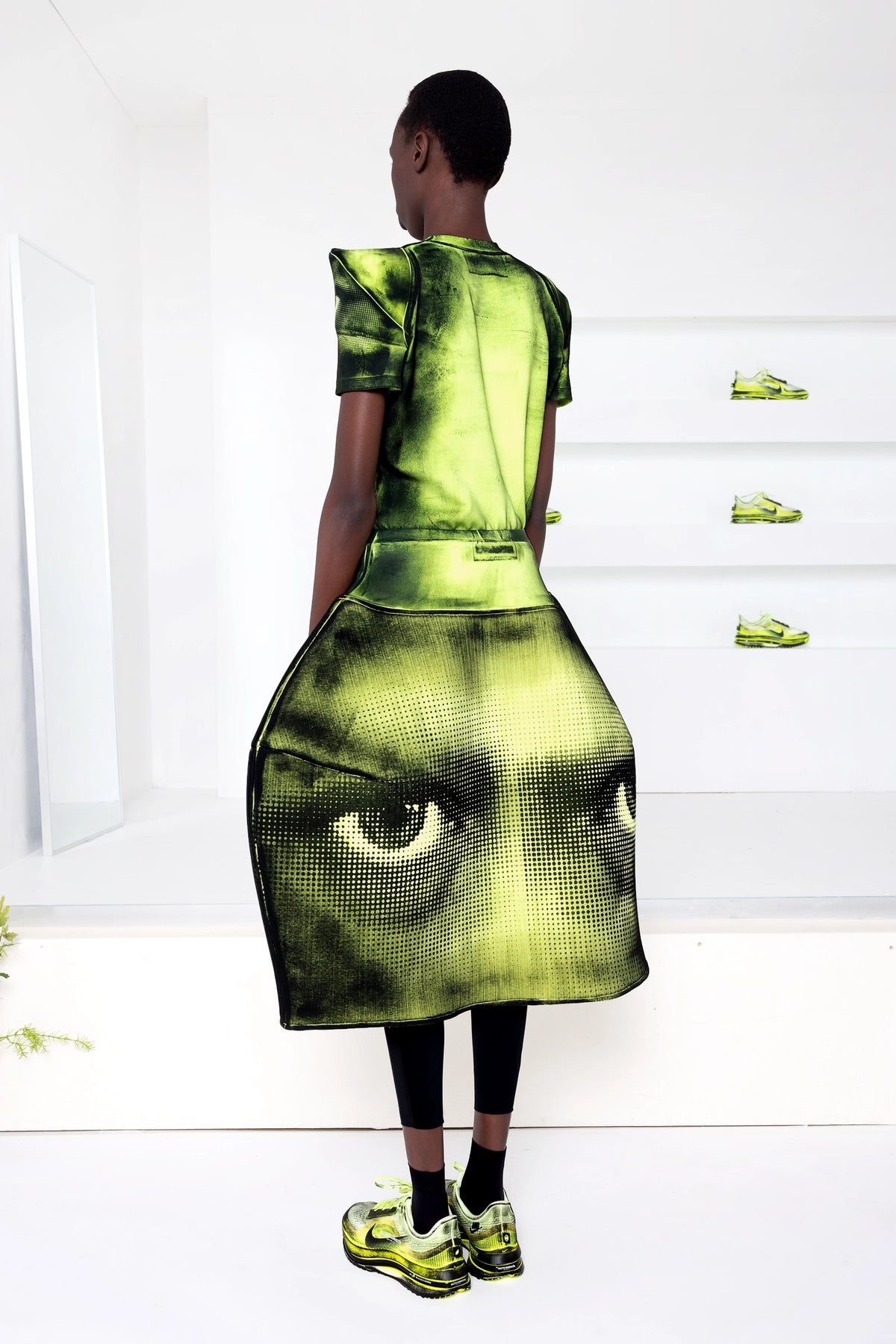 PAINTED EYE PRINT / VOLT FOAMY BALL SKIRT