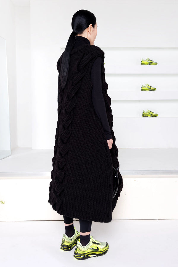 BLACK FOAMY BRAIDED KNIT DRESS
