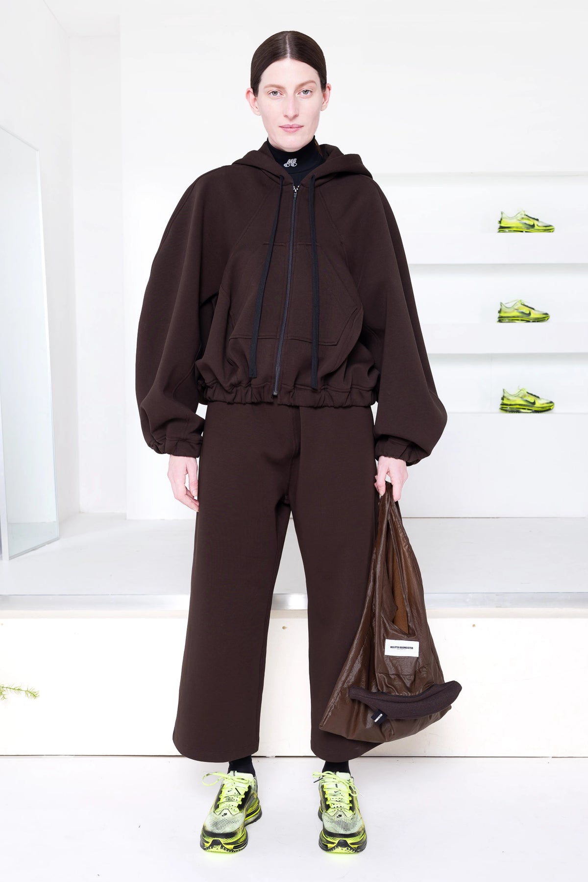 DARK BROWN BALL ZIP UP HOODIE