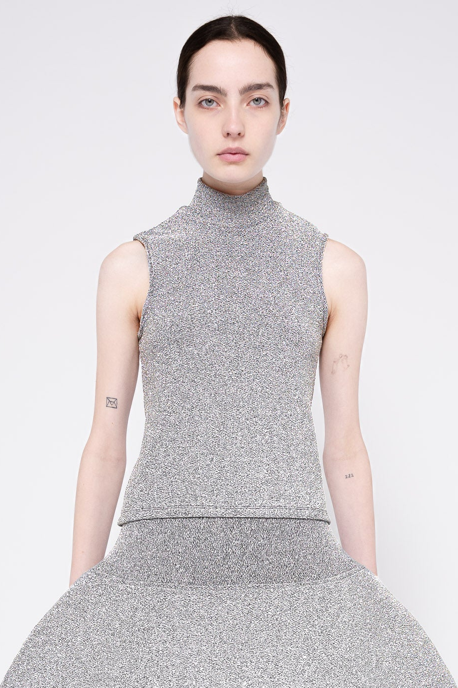SILVER GLITTER SLEEVELESS MOCK NECK