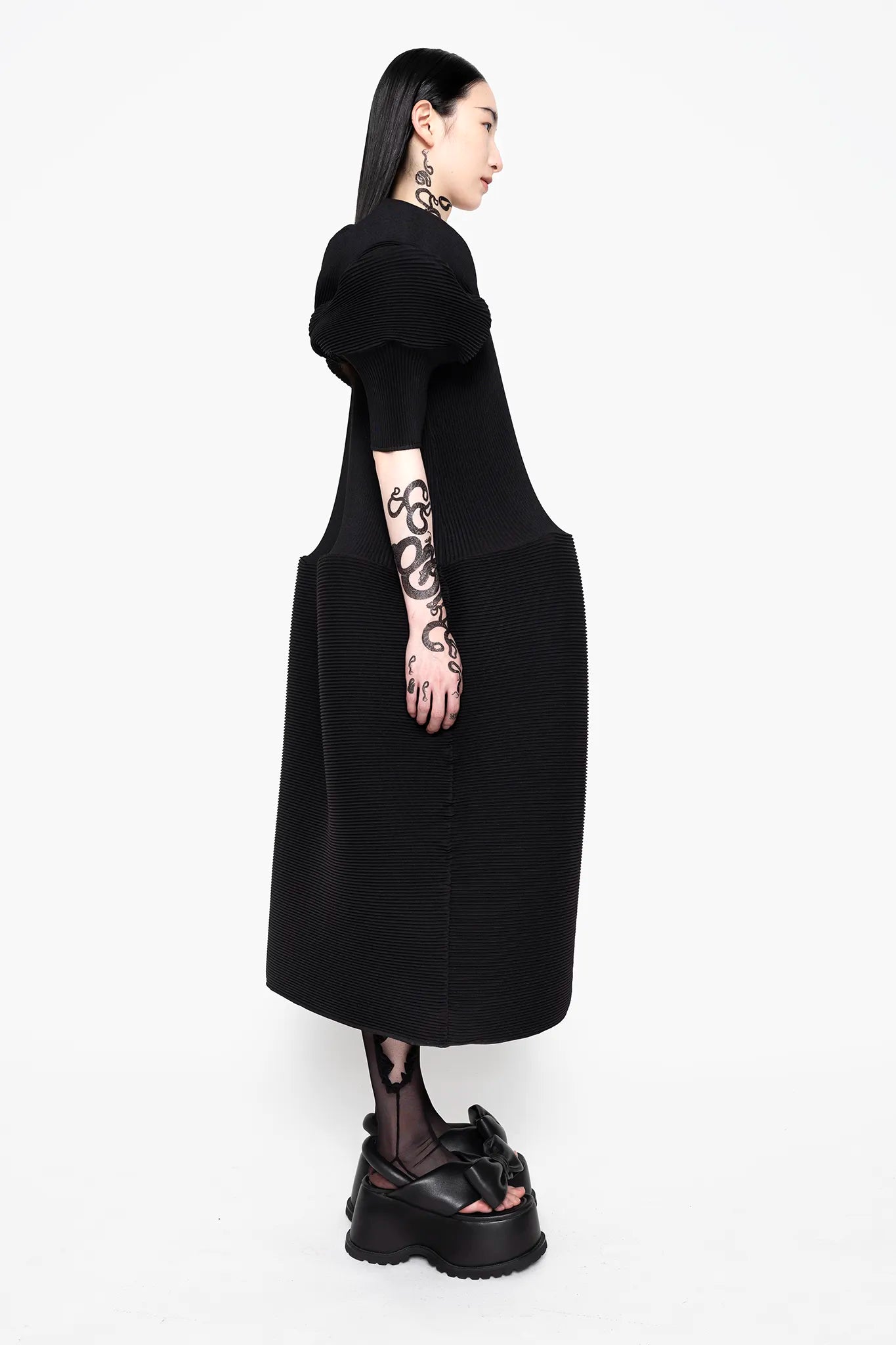 MELITTA-BAUMEISTER-Big-Sleeve-Ripple-Dress-Black-Full-Right-Side-View