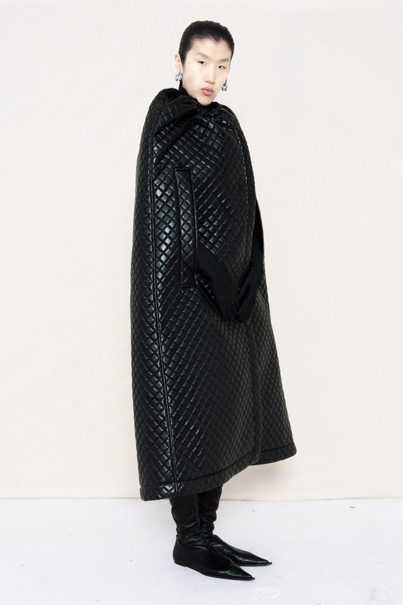 BLACK QUILTED CAPE