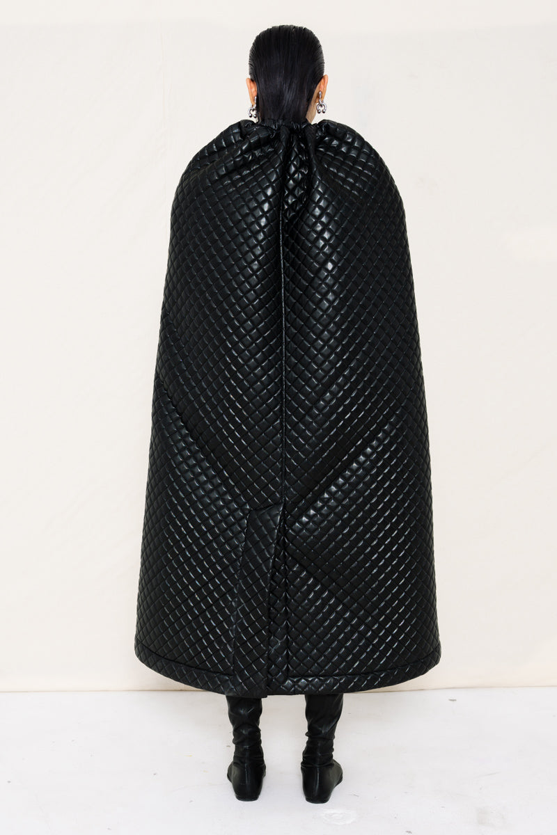 BLACK QUILTED CAPE