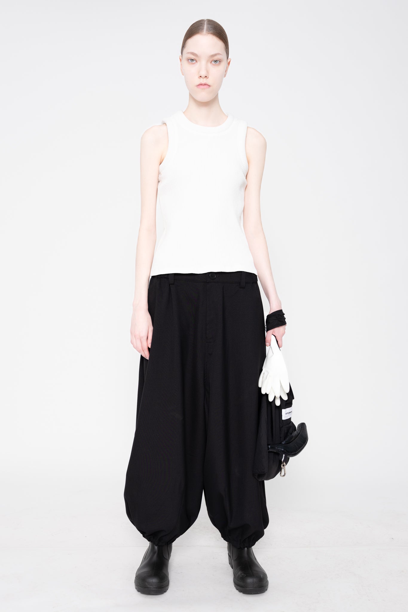 WHITE CIRCLE TANK – Melitta Baumeister