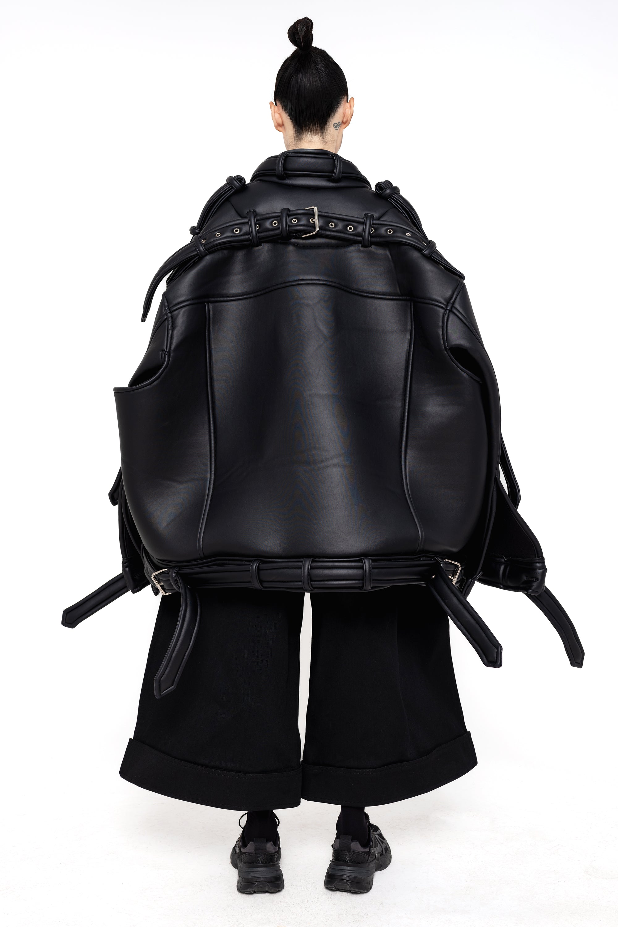 BLACK PLEATHER JACKET
