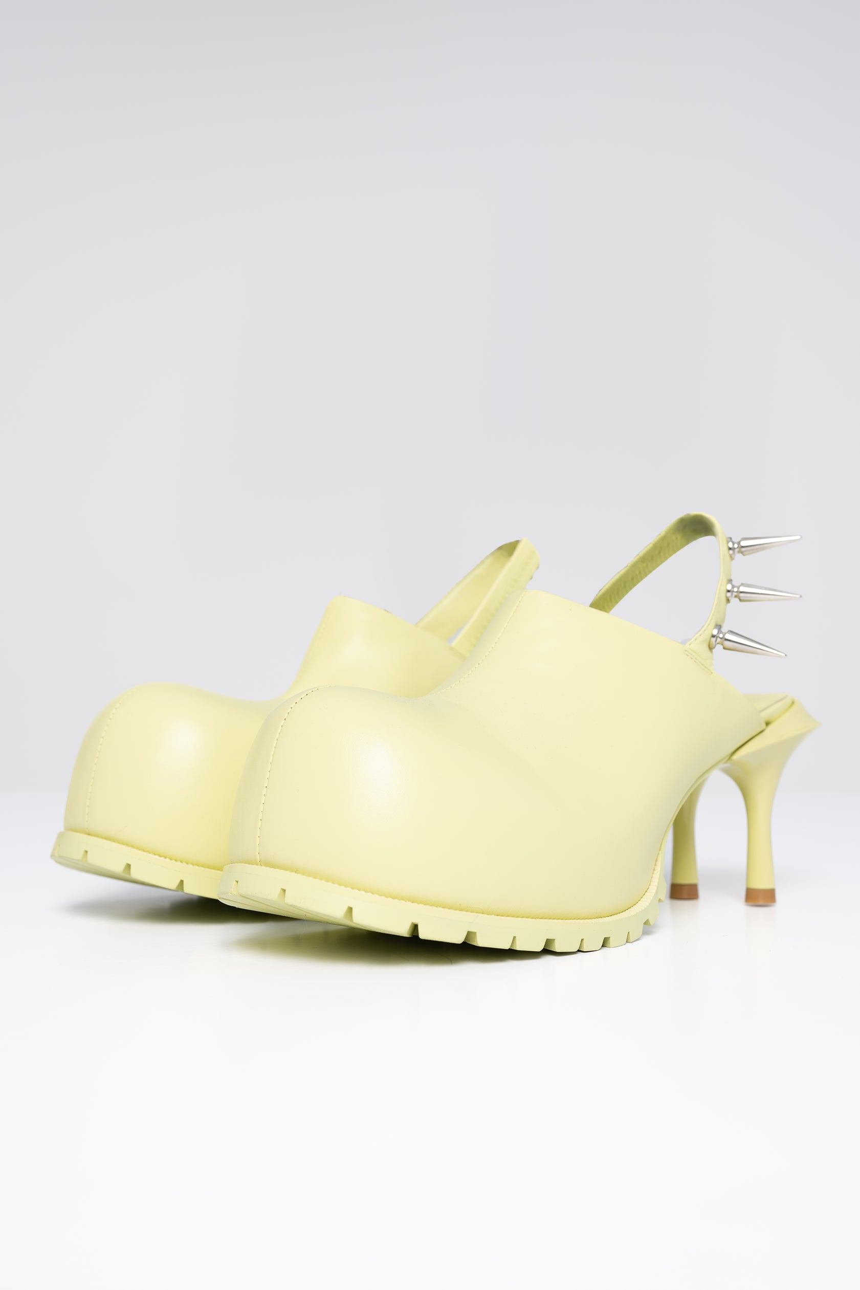RUNWAY SAMPLE: LIME DOUBLE HEEL MULE