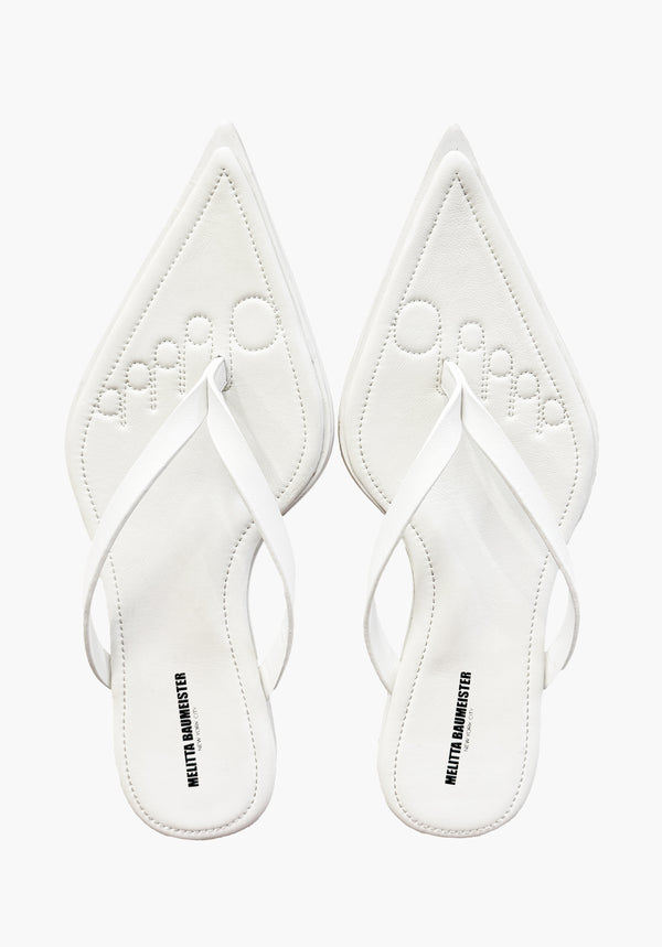 WHITE POINTY FLIP FLOP