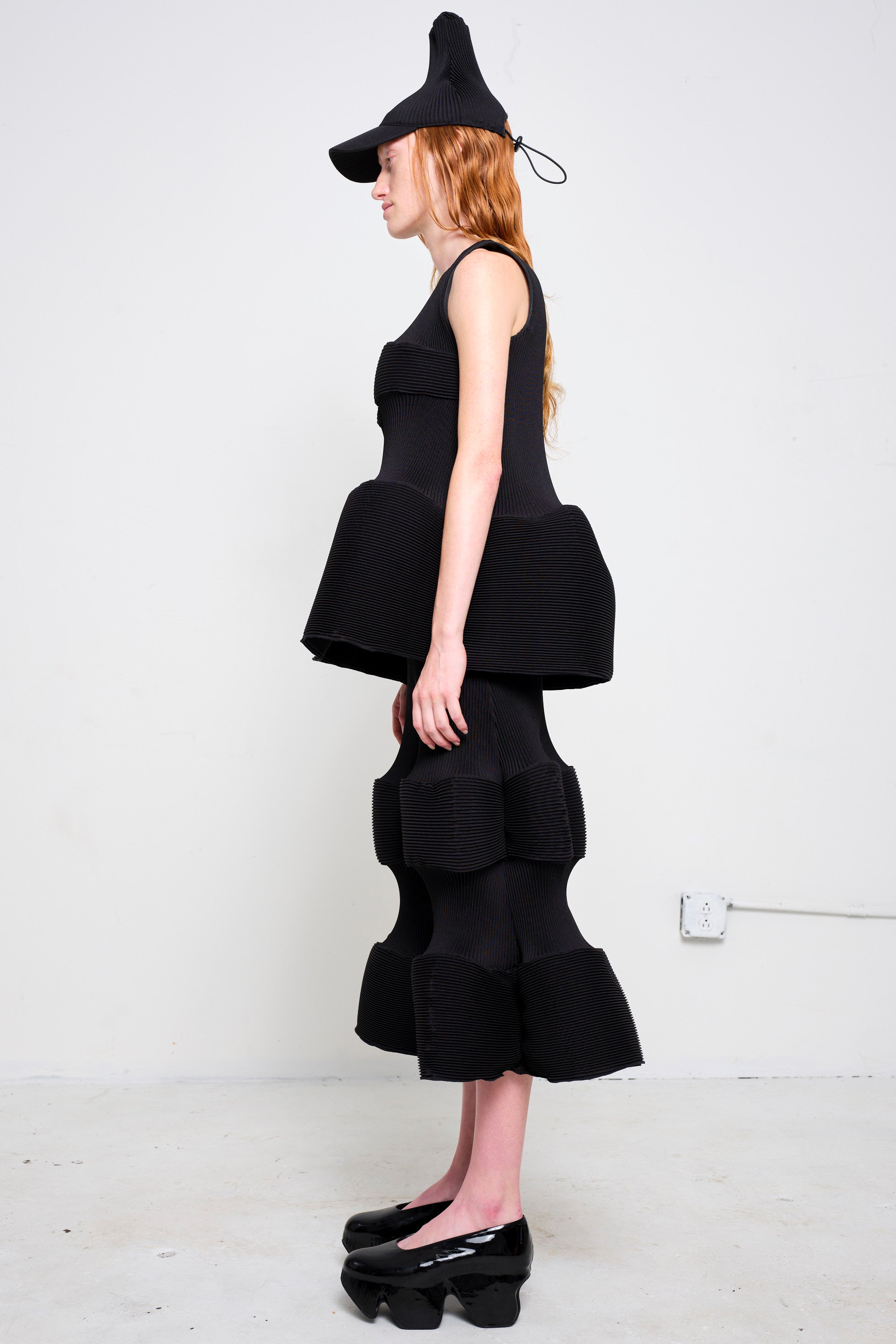 BLACK WAVY RIPPLE PUZZLE SKIRT