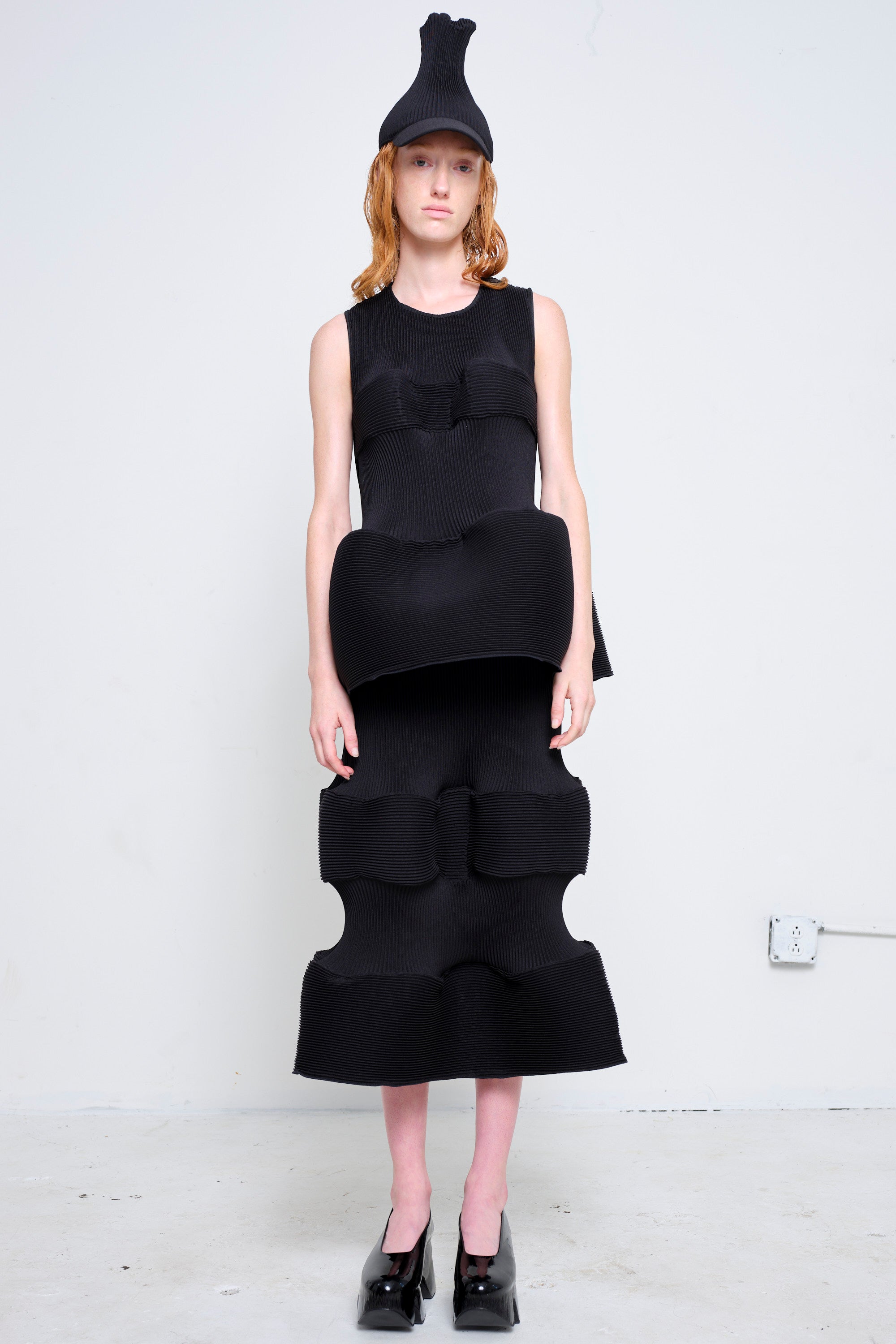 BLACK WAVY RIPPLE PUZZLE SKIRT