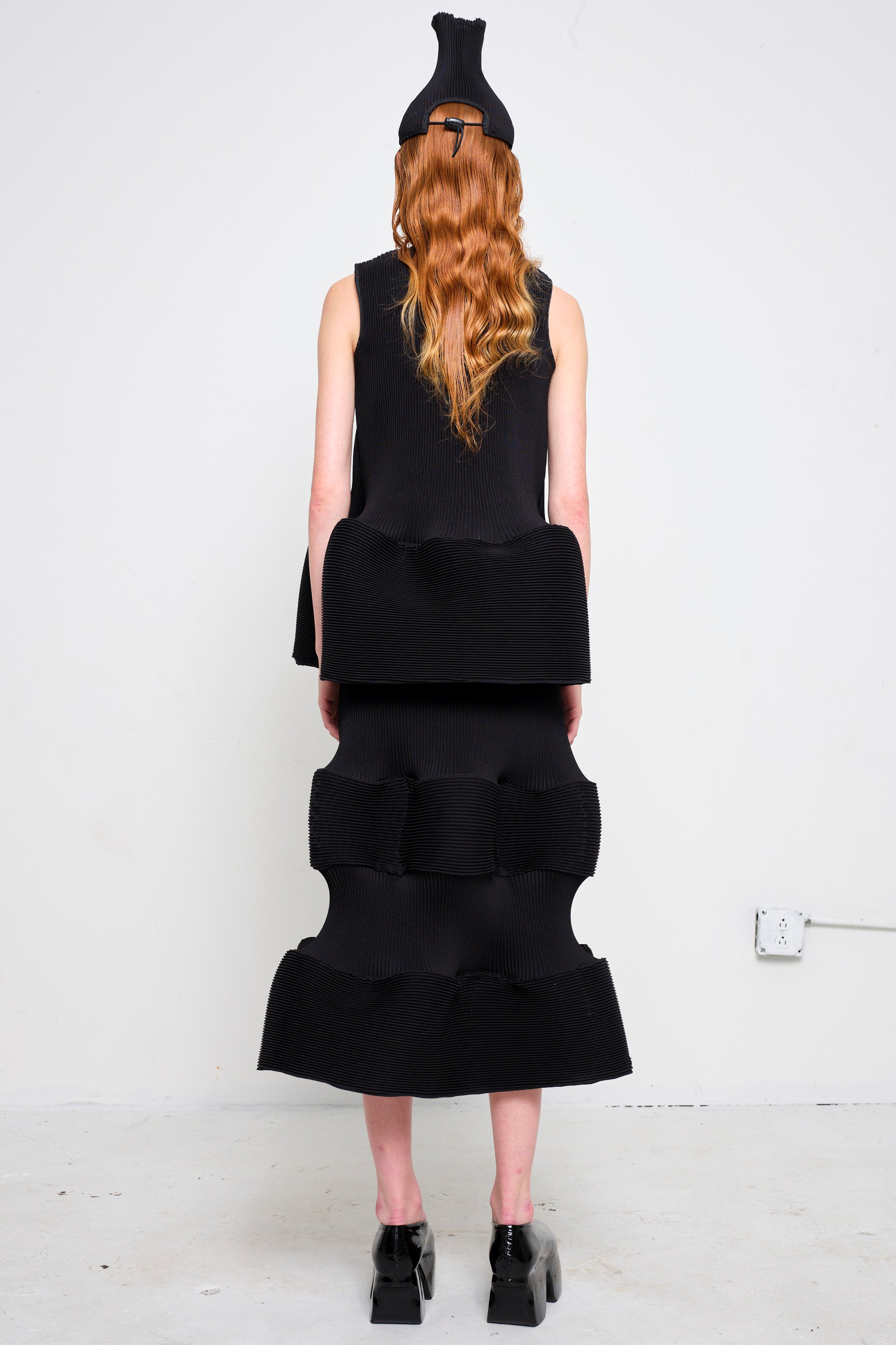 BLACK WAVY RIPPLE PUZZLE SKIRT