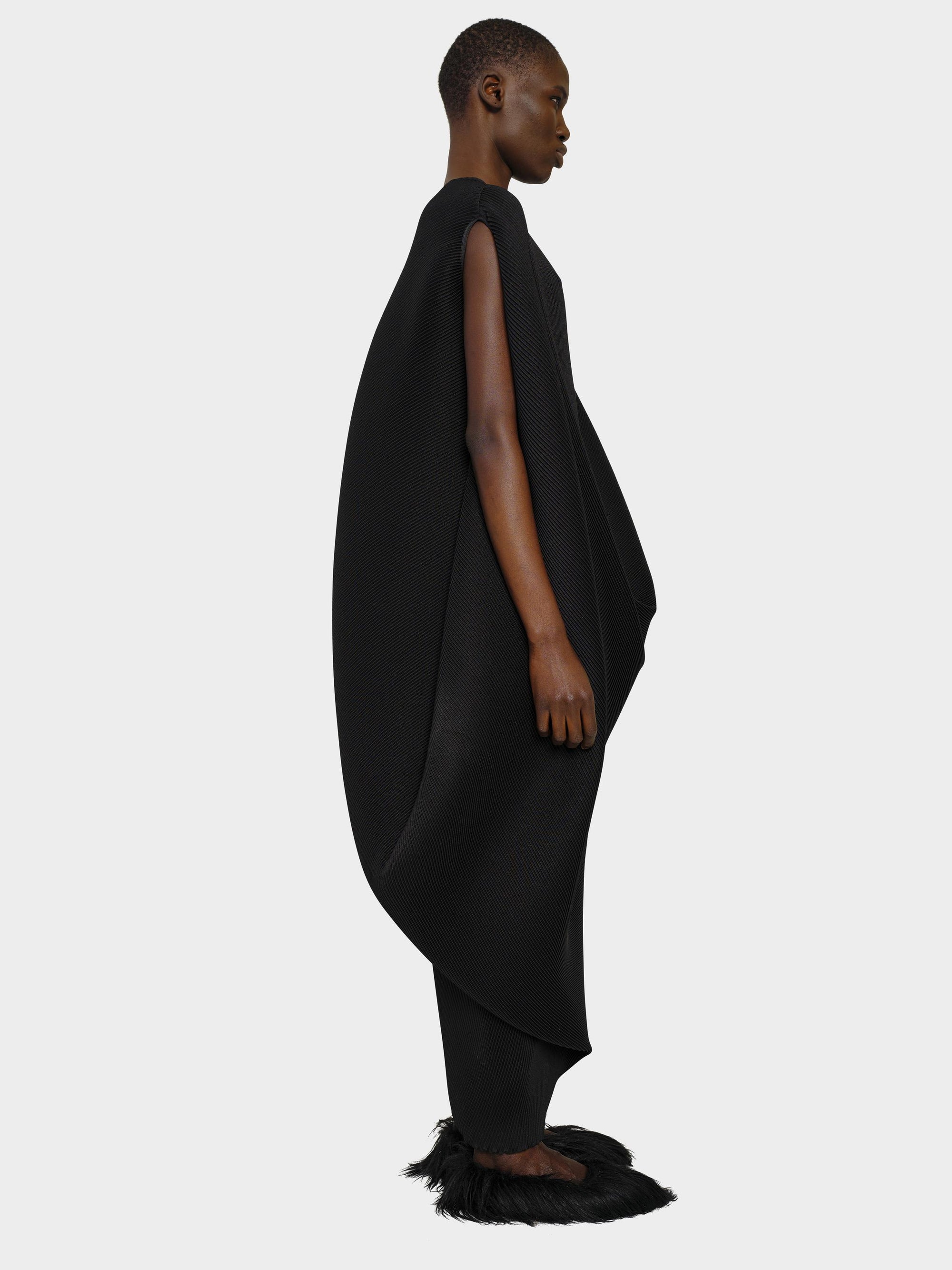 MELITTA-BAUMEISTER-Asymetrical-Pleat-Dress-Black-Right-Side-View